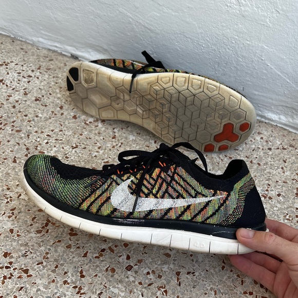 Men’s Nike’s Free RN Knit - Picture 3 of 6